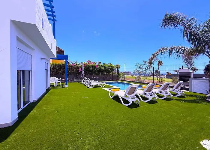 Villa Red Princess - Private Heated Pool *