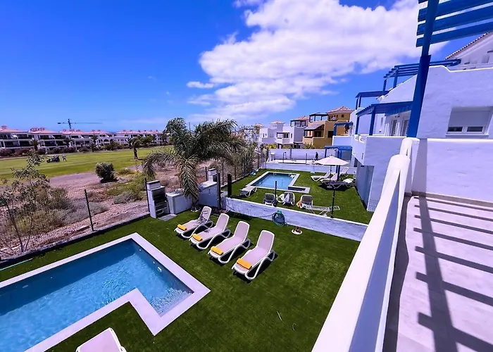 Red Princess - Private Heated Pool