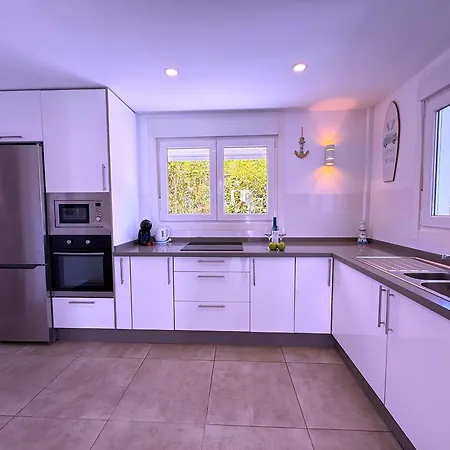 4 Red Princess - Private Heated Pool Villa *