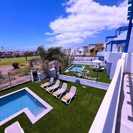 Red Princess - Private Heated Pool